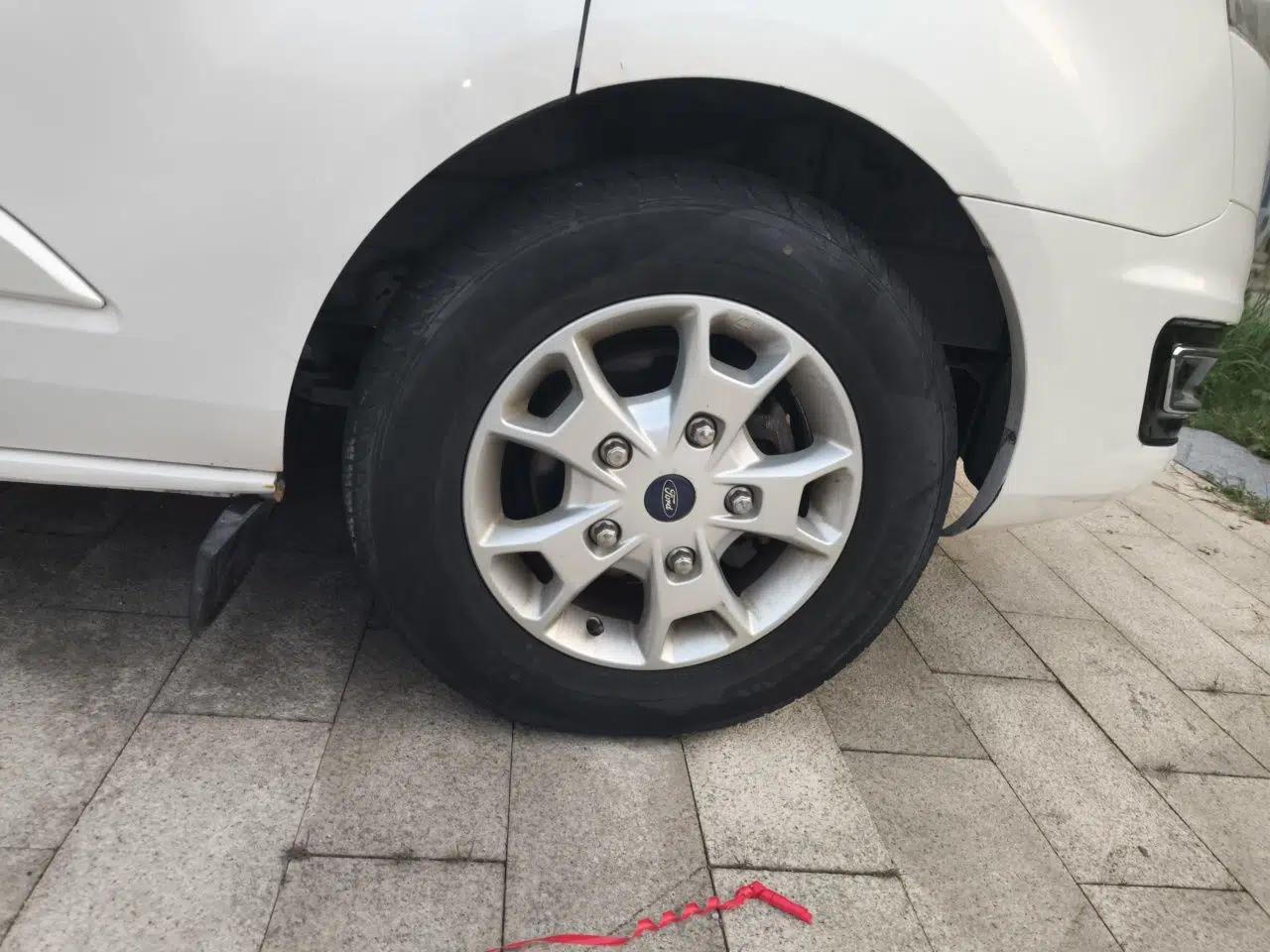 Ford Tourneo Custom 2016 2.0T Manual Elite Version — миниатюра 8