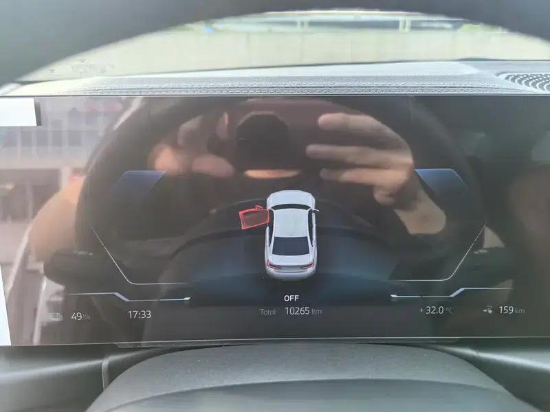 BMW i3 2023 eDrive35L — миниатюра 9