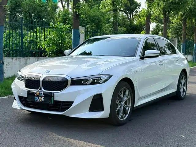 BMW i3 2025 eDrive35L