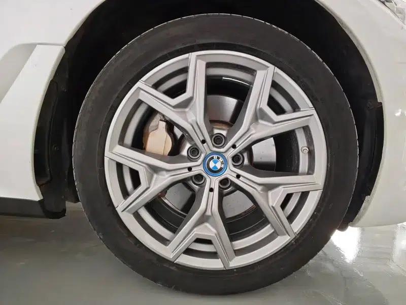 BMW i3 2023 eDrive35L — миниатюра 9