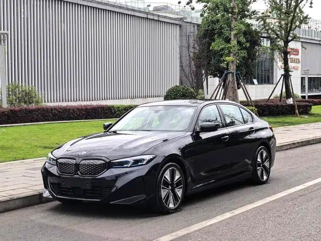 BMW i3 2025 eDrive40L Shadow Edition