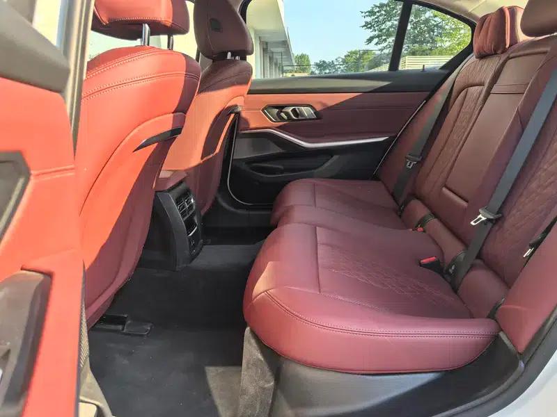 BMW i3 2025 eDrive40L Shadow Edition — миниатюра 18