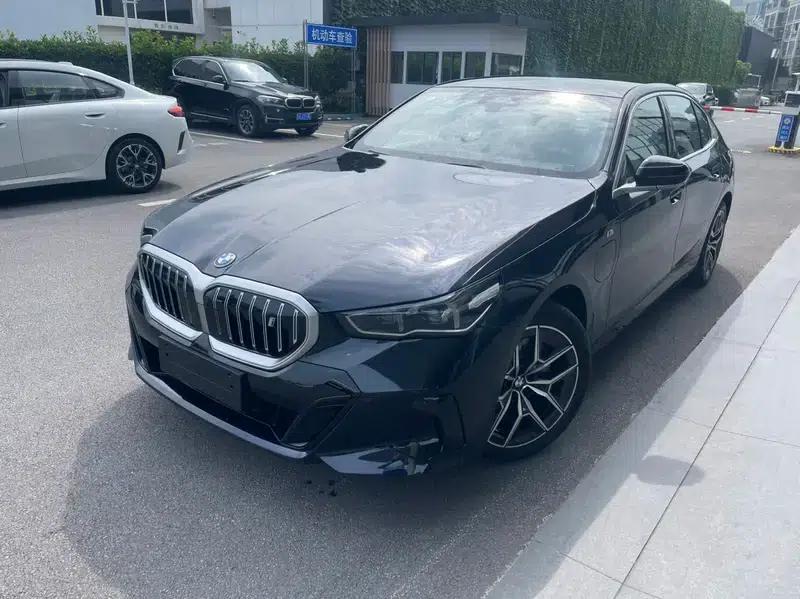 BMW i5 2025 eDrive40L M Sport Package — миниатюра 1