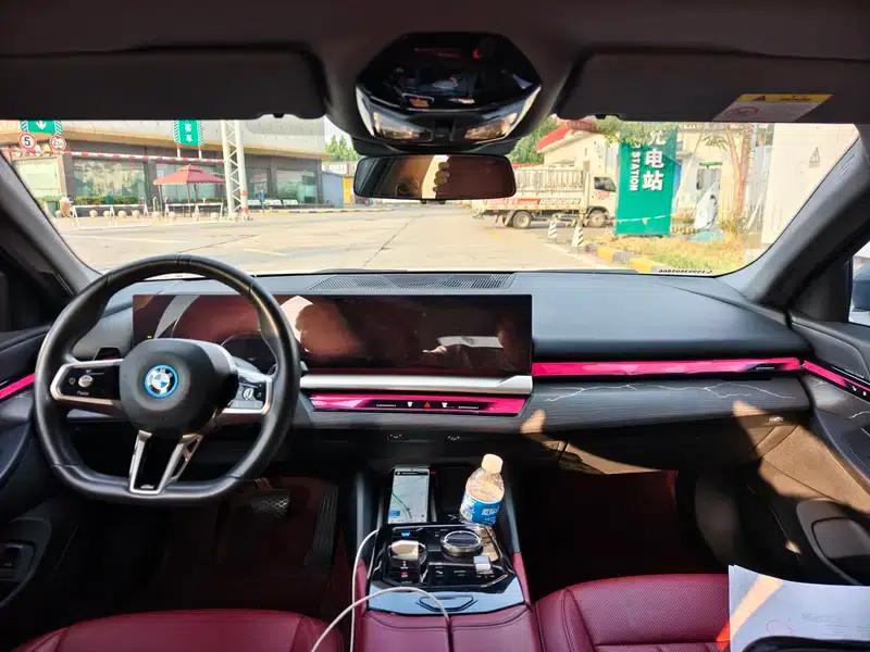 BMW i5 2024 eDrive35L M Sport Package — миниатюра 7