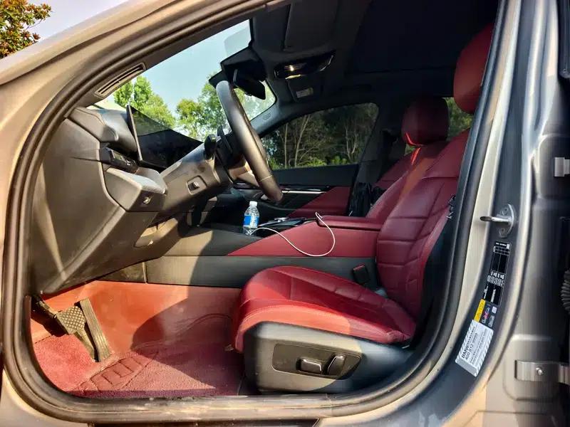 BMW i5 2024 eDrive35L M Sport Package — миниатюра 9