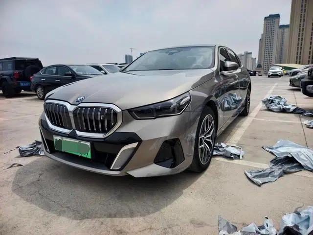 BMW i5 2024 eDrive35L M Sport Package