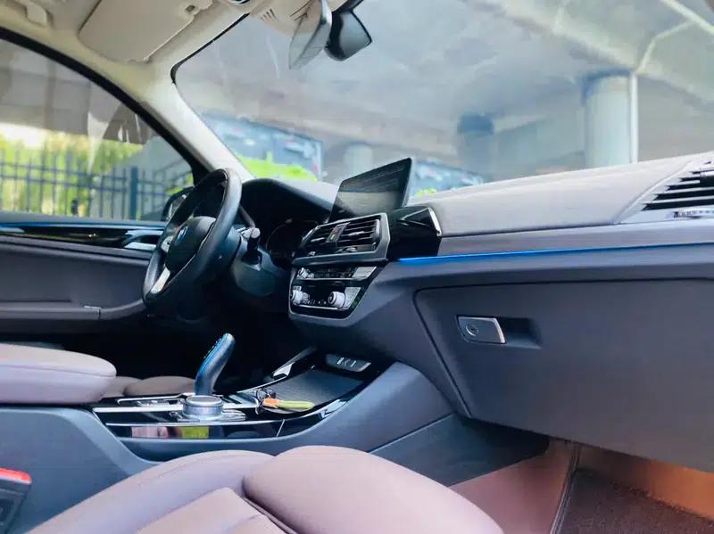 BMW iX3 2021 Leading Edition — миниатюра 13