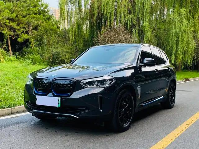 BMW iX3 2021 Leading Edition