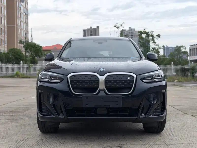 BMW iX3 2023 Leading Edition — миниатюра 2