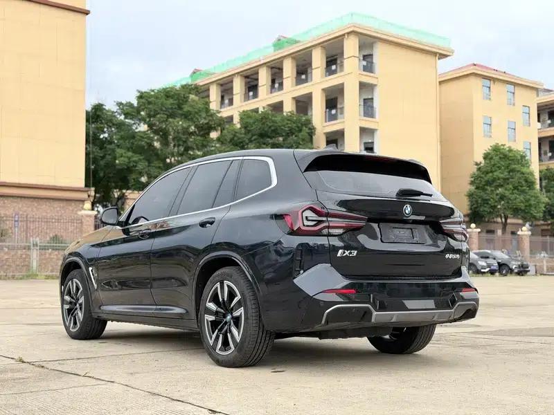 BMW iX3 2023 Leading Edition — миниатюра 4