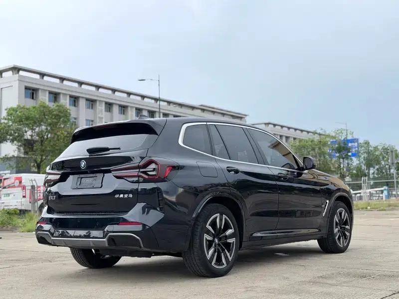 BMW iX3 2023 Leading Edition — миниатюра 6