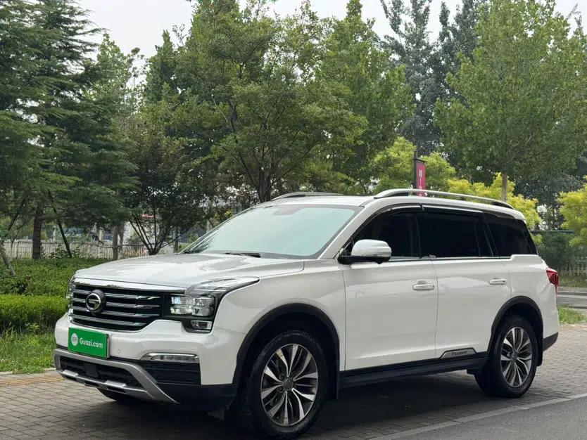 GAC Trumpchi GS8 2017 320T Two-Wheel Drive Luxury Smart Connectivity Version (7 Seats) — миниатюра 1