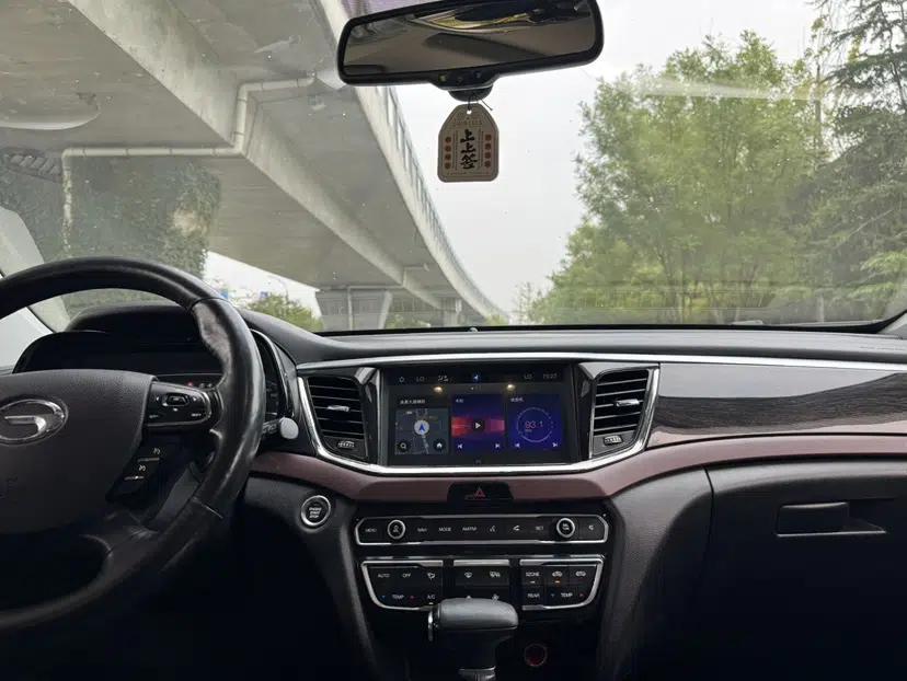 GAC Trumpchi GS8 2017 320T Two-Wheel Drive Luxury Smart Connectivity Version (7 Seats) — миниатюра 24