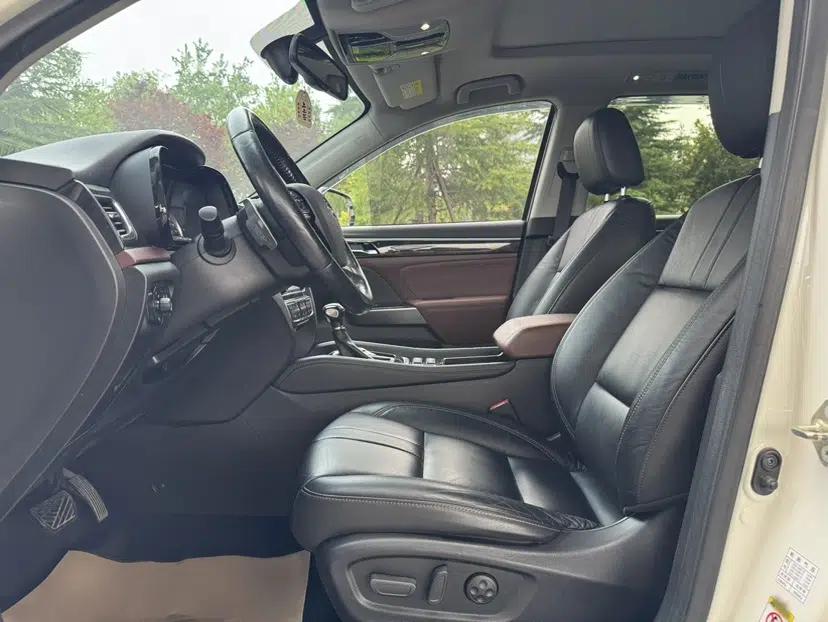 GAC Trumpchi GS8 2017 320T Two-Wheel Drive Luxury Smart Connectivity Version (7 Seats) — миниатюра 26