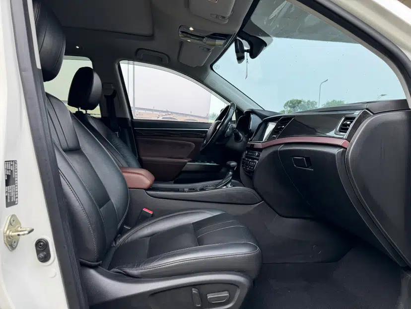GAC Trumpchi GS8 2017 320T Two-Wheel Drive Luxury Smart Connectivity Version (7 Seats) — миниатюра 28