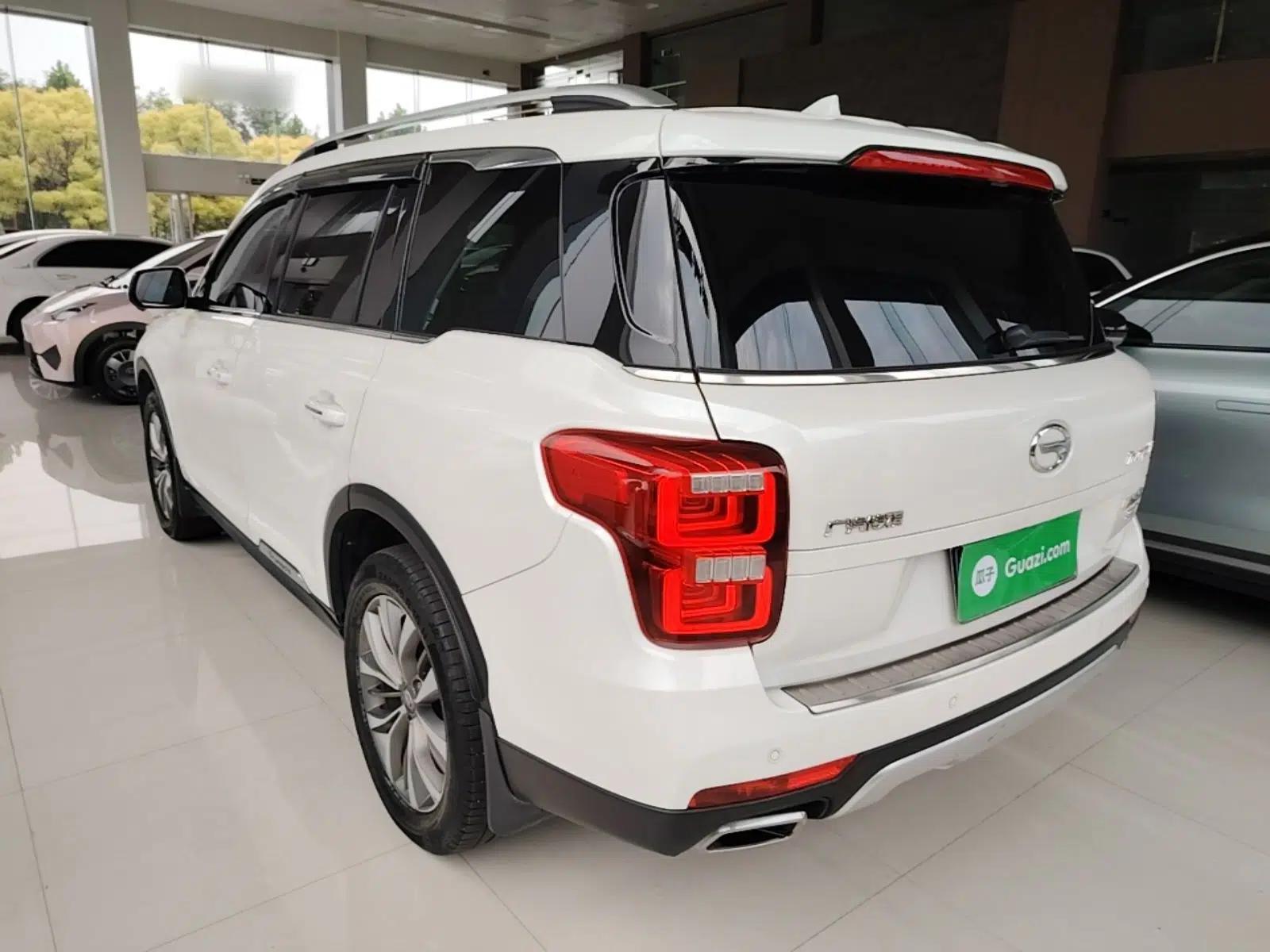 GAC Trumpchi GS8 2017 320T Two-Wheel Drive Luxury Smart Connectivity Version (7 Seats) — миниатюра 4