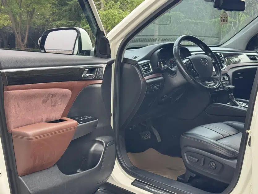 GAC Trumpchi GS8 2017 320T Two-Wheel Drive Luxury Smart Connectivity Version (7 Seats) — миниатюра 34