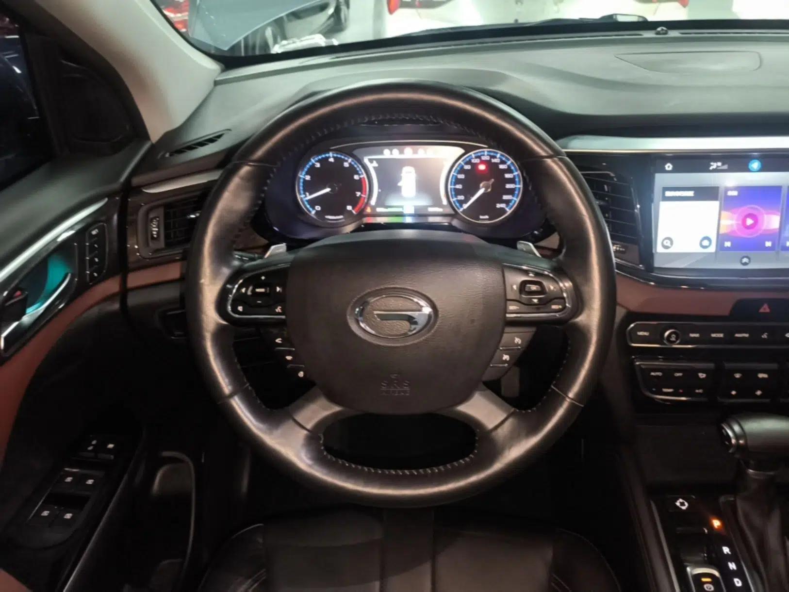 GAC Trumpchi GS8 2017 320T Two-Wheel Drive Luxury Smart Connectivity Version (7 Seats) — миниатюра 18