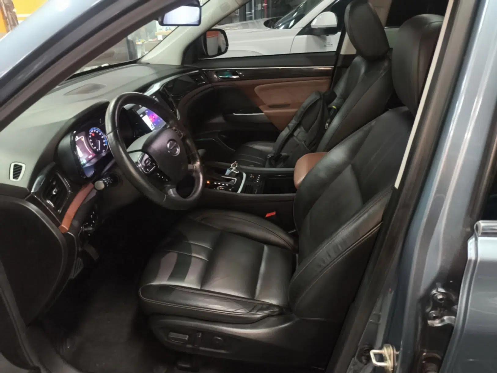 GAC Trumpchi GS8 2017 320T Two-Wheel Drive Luxury Smart Connectivity Version (7 Seats) — миниатюра 22