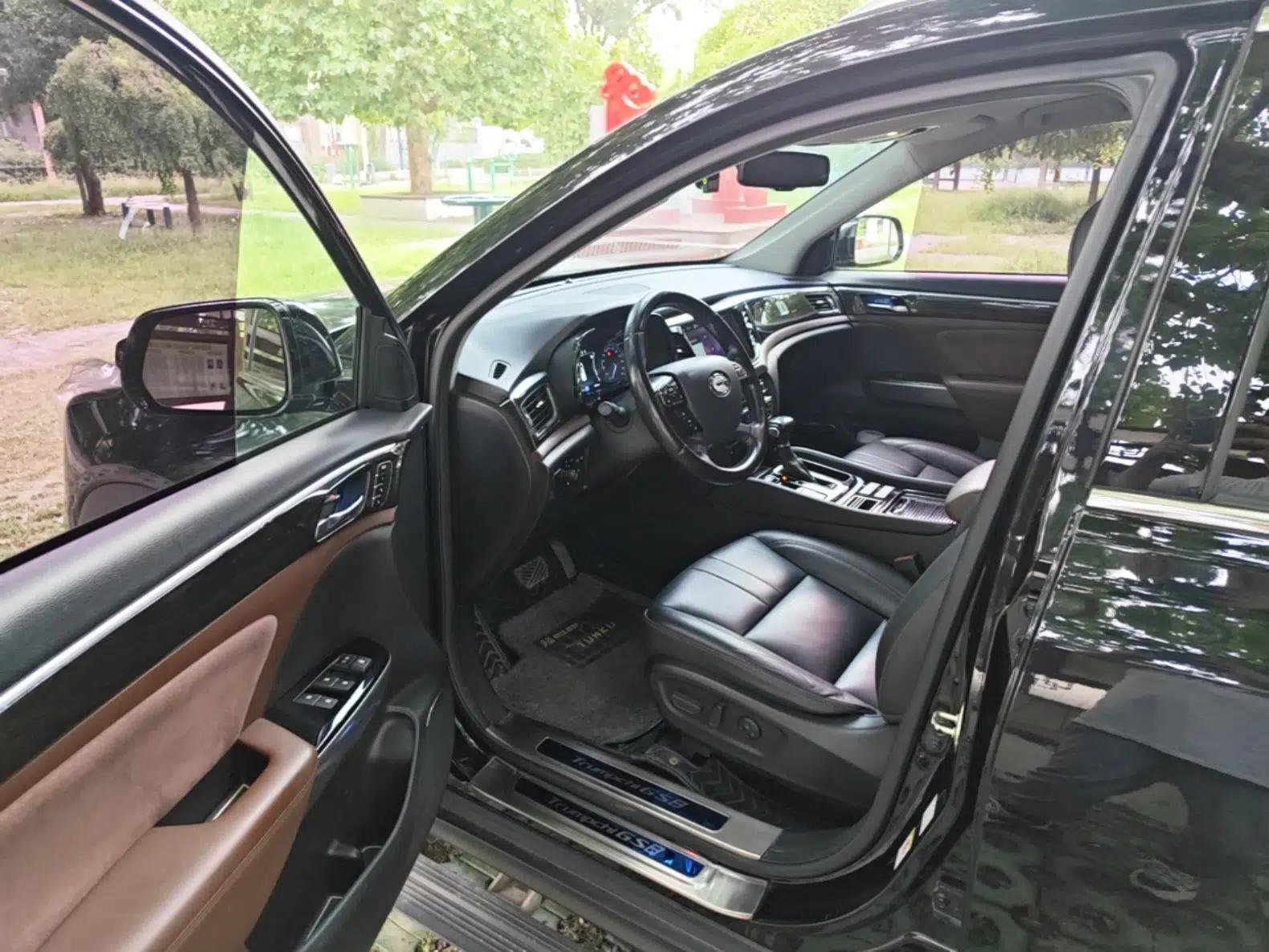 GAC Trumpchi GS8 2017 320T Two-Wheel Drive Luxury Smart Connectivity Version (7 Seats) — миниатюра 18