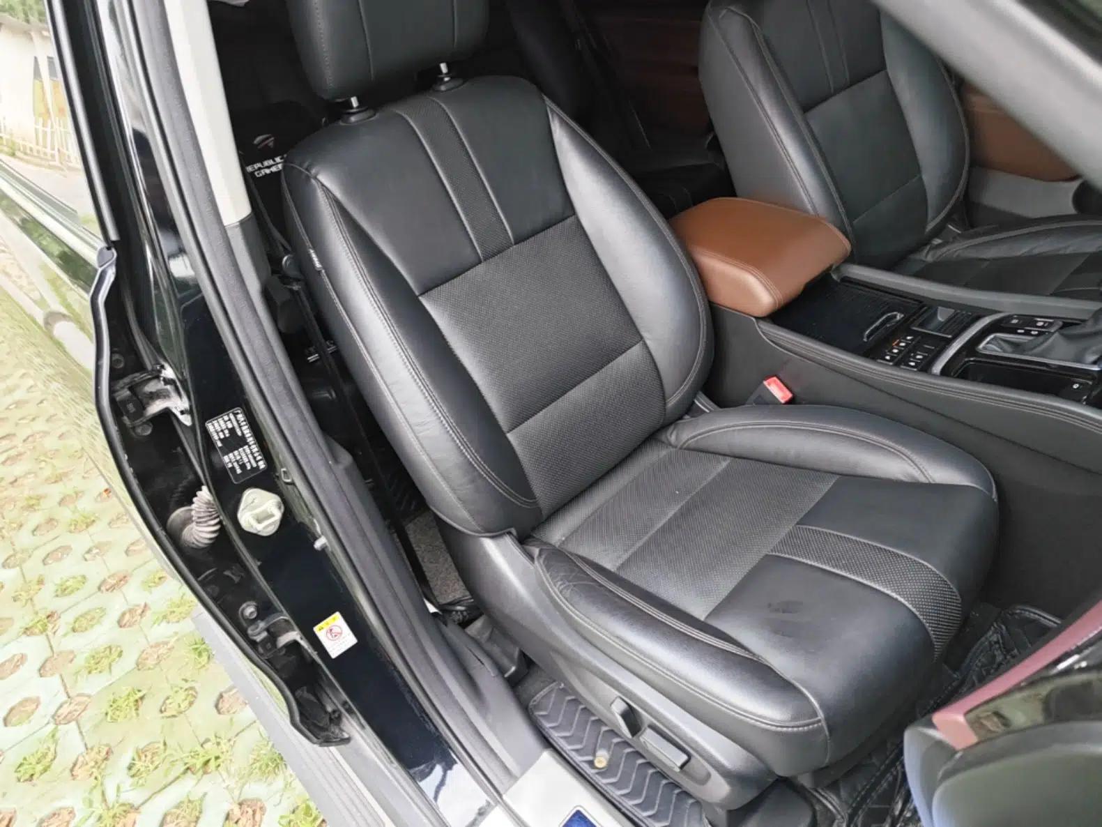GAC Trumpchi GS8 2017 320T Two-Wheel Drive Luxury Smart Connectivity Version (7 Seats) — миниатюра 19