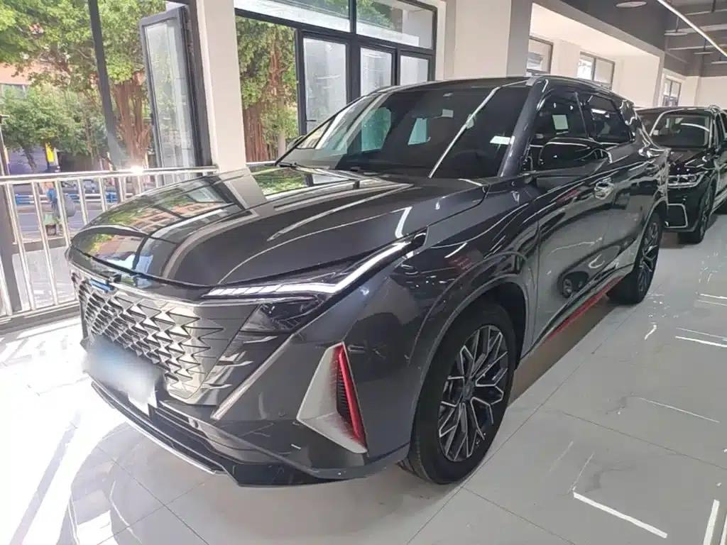 Changan Oushang Z6 2023 Blue Whale 1.5T DCT Smart Edition — миниатюра 1