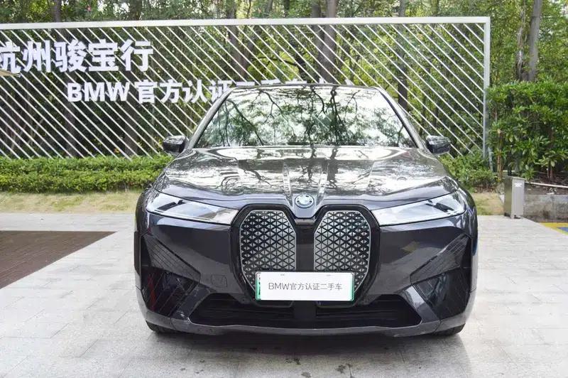BMW iX 2022 xDrive40 — миниатюра 2