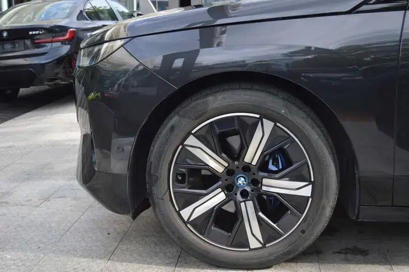 BMW iX 2022 xDrive40 — миниатюра 6