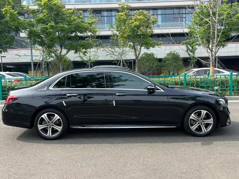 Mercedes-Benz E-Class 2020 E 260 L Sport — миниатюра 7