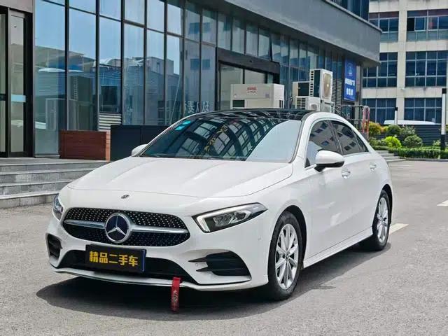 Mercedes-Benz A-Class 2020 Facelift A 200 L Sport Sedan Fashion Model