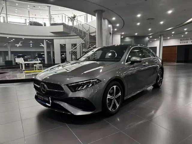 2023 Mercedes-Benz A-Class A 200 L Sport Sedan Fashion Edition