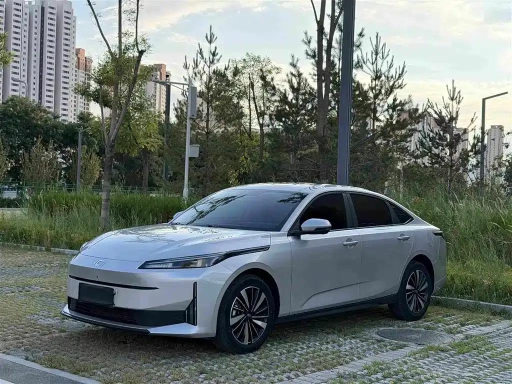Changan Qiyuan A05 Classic 2025 Model - Truly Delicious Edition 70 Superior Type — миниатюра 1