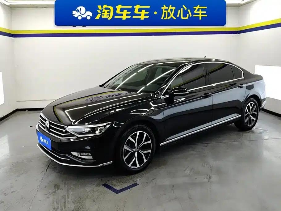 2020 Volkswagen Passat 330TSI DSG Leading Edition — миниатюра 1
