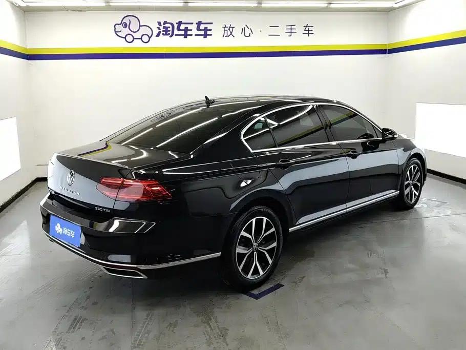 2020 Volkswagen Passat 330TSI DSG Leading Edition — миниатюра 3