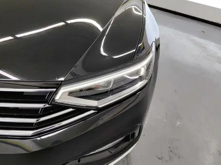 2020 Volkswagen Passat 330TSI DSG Leading Edition — миниатюра 5