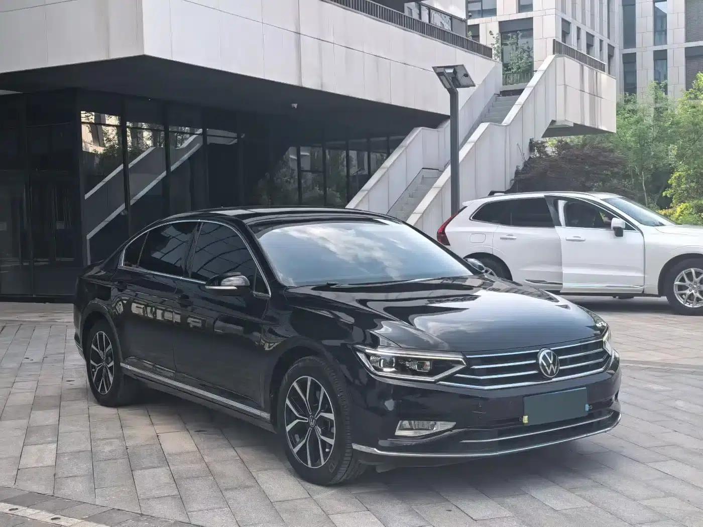Volkswagen Passat 2021 330TSI DSG 30th Anniversary Edition — миниатюра 3