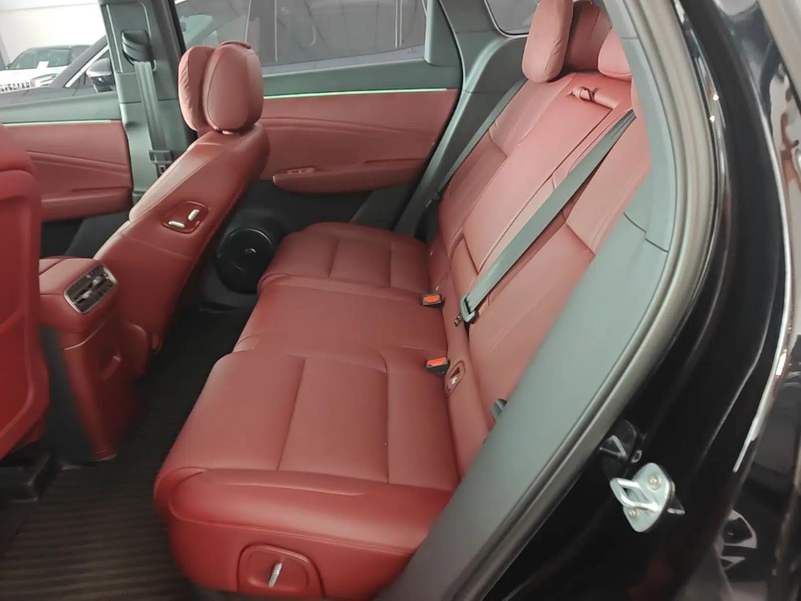 Hongqi HS6 PHEV 2026 240 Smart Hybrid Version — миниатюра 20