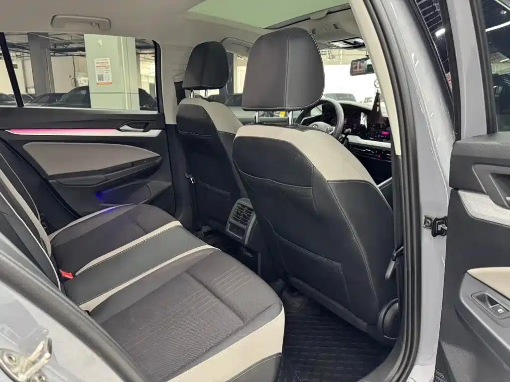 2021 Golf 280TSI DSG 30th Anniversary Edition — миниатюра 10