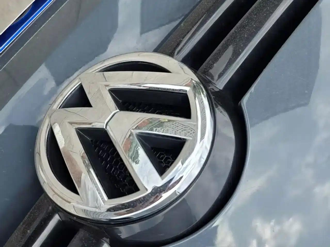 2011 Golf 2.0TSI R (Imported) — миниатюра 11
