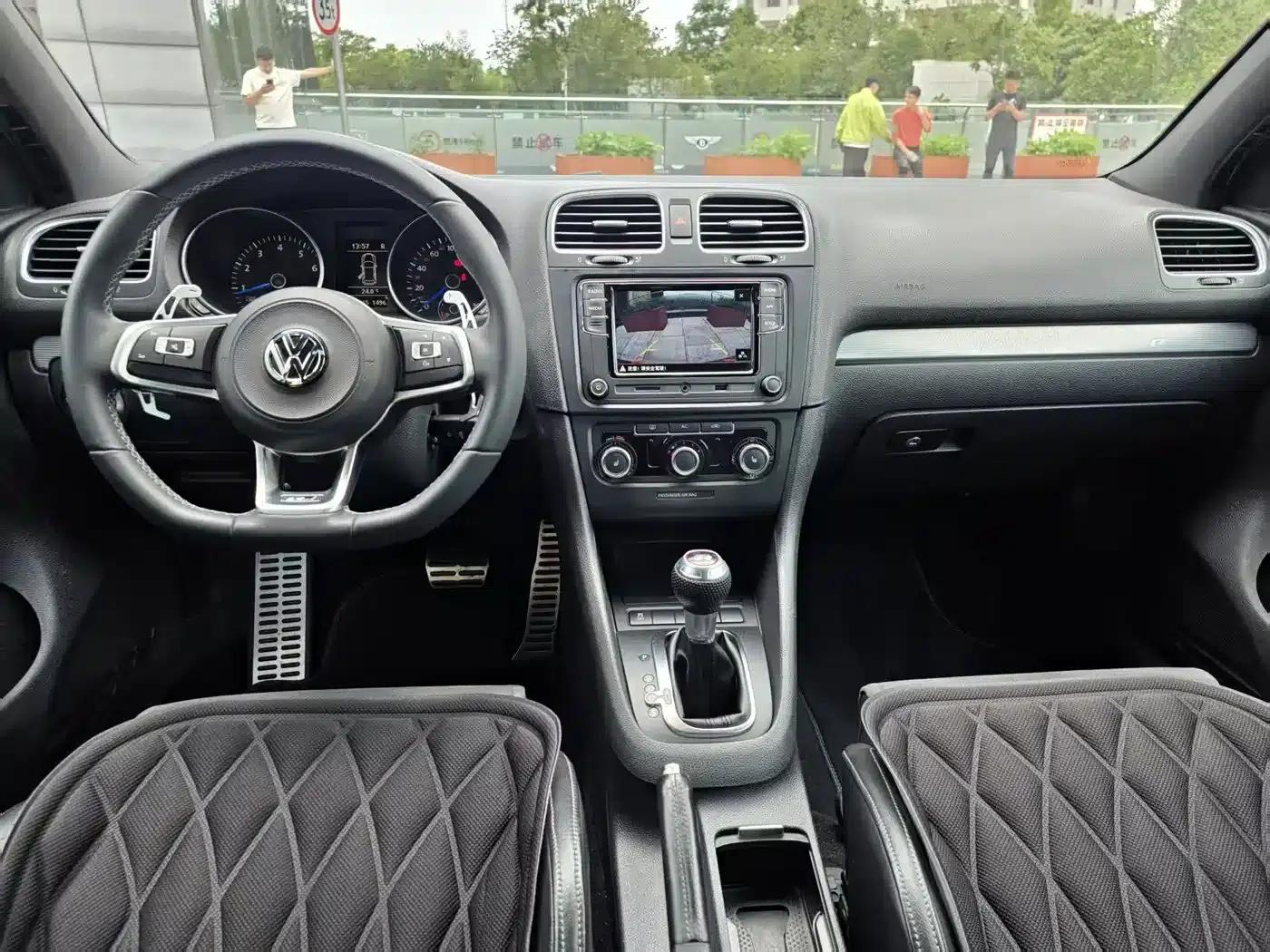 2011 Golf 2.0TSI R (Imported) — миниатюра 7