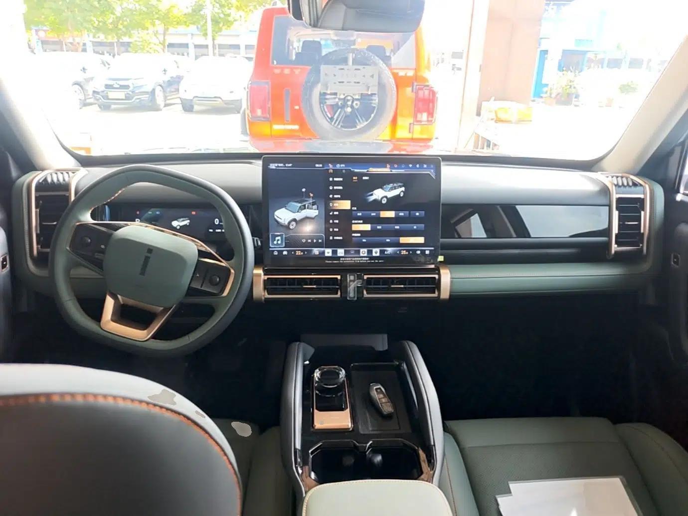iCAR 03 2024 501km Four-wheel Drive Long-Range Advanced Version — миниатюра 17