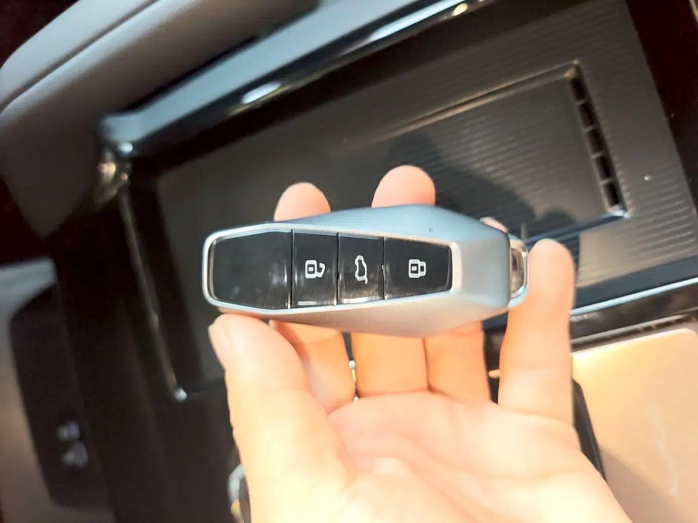 iCAR 03 2024 501km Four-wheel Drive Long-Range Advanced Version — миниатюра 28