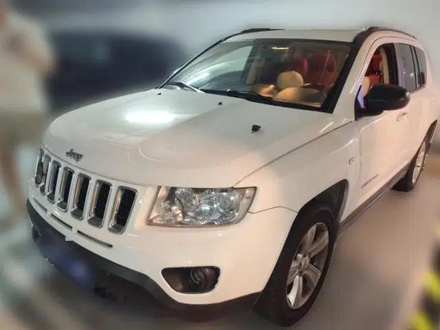Jeep Compass 2012 2.0L two-wheel drive sport version