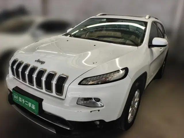 Jeep Cherokee 2017 2.0L Superior Edition