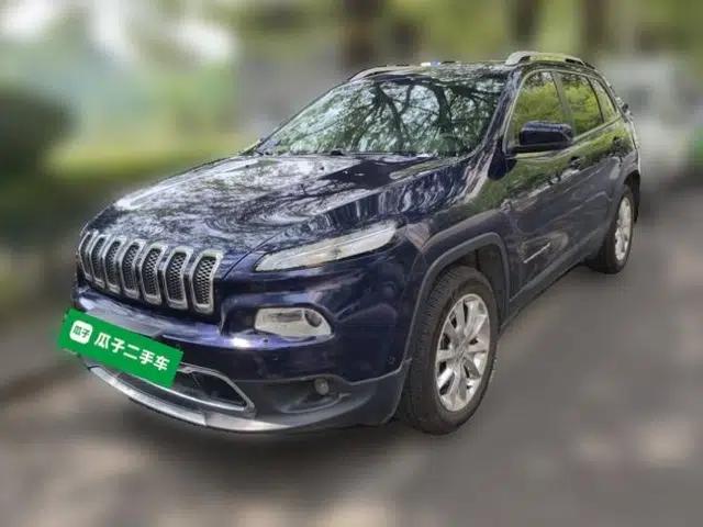 Jeep Cherokee 2016 2.4L Superior Edition