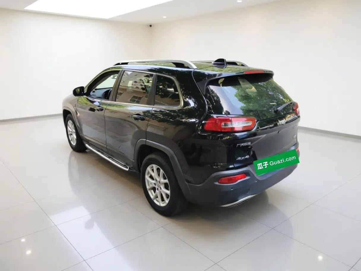 Jeep Cherokee 2016 2.4L Professional Smart Version — миниатюра 4