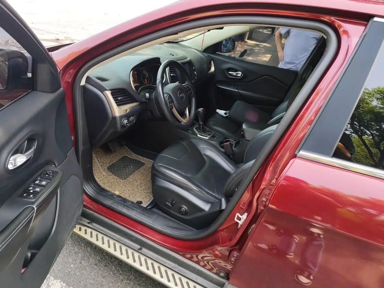 Jeep Cherokee 2016 2.4L Professional Smart Version — миниатюра 16