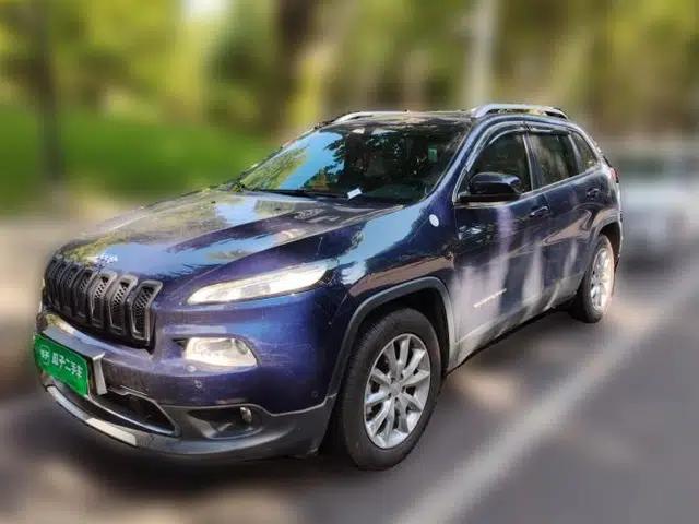 Jeep Cherokee 2016 2.4L Superior Edition