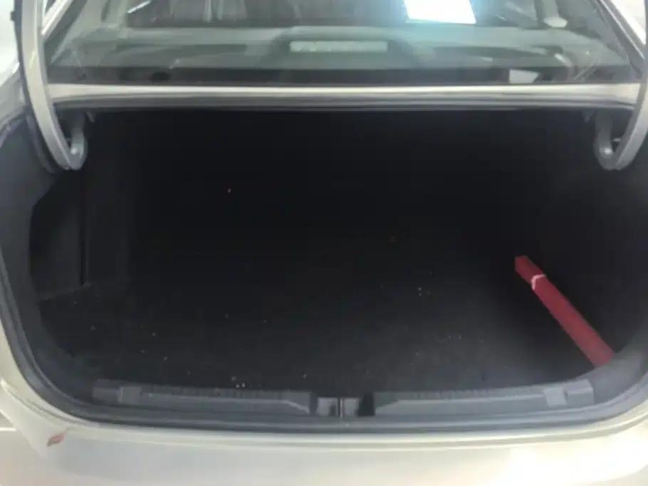 2019 Volkswagen Lavida 1.5L Automatic Comfort Edition (China VI Emission Standard) — миниатюра 4