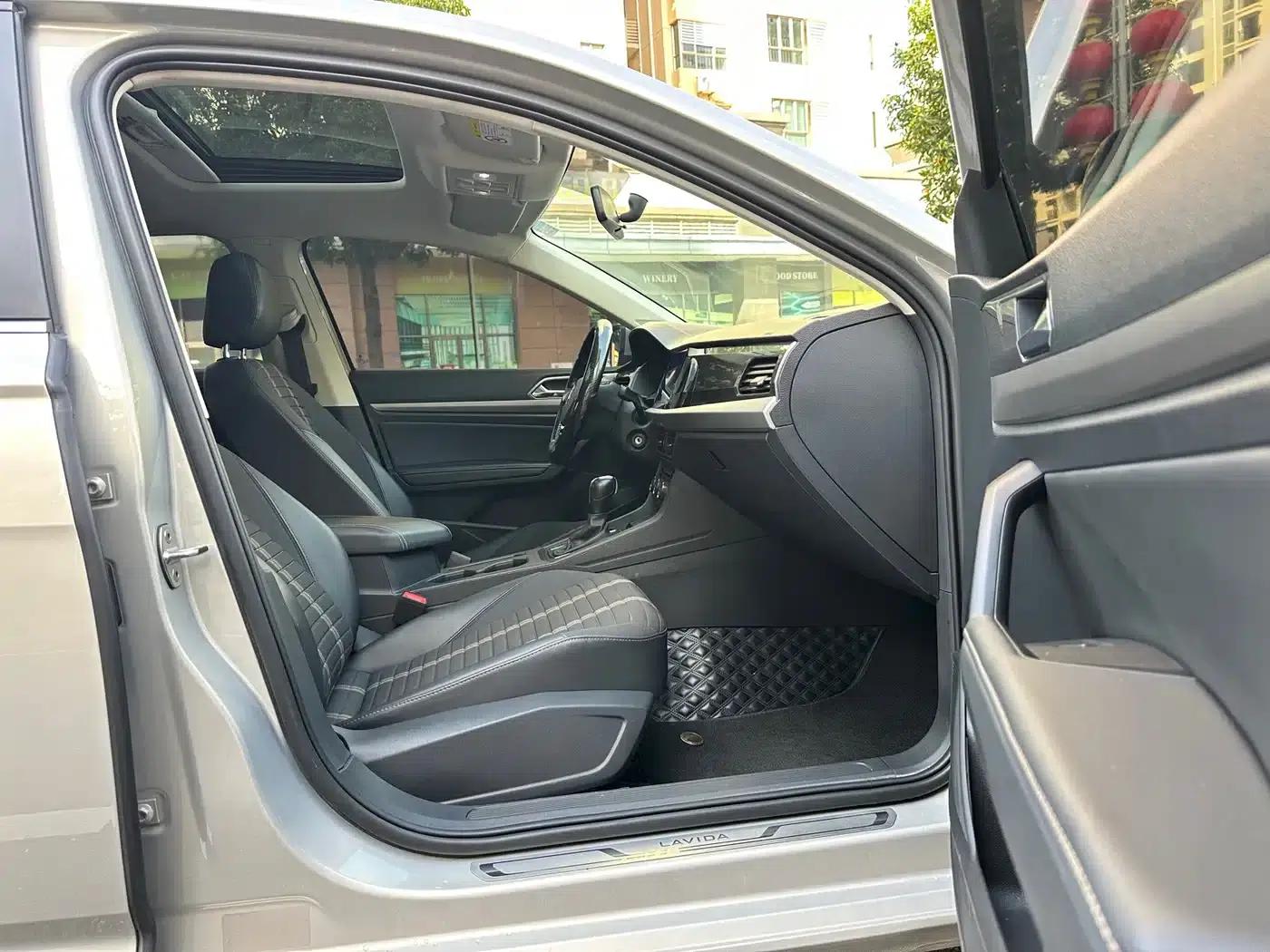 2021 Volkswagen Lavida 280TSI DSG Comfort Edition — миниатюра 10